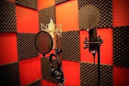 Thi Công Bông Thủy Tinh Giúp Cách Âm Phòng Thu Âm, Karaoke
